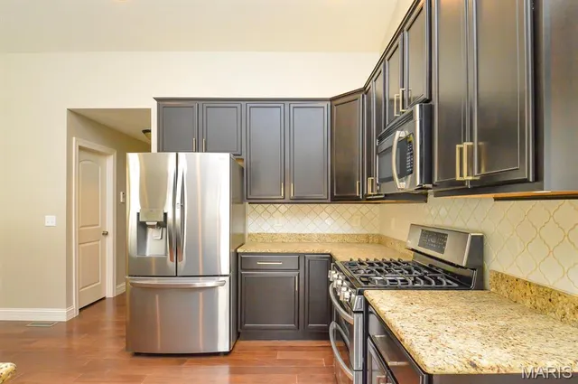 $455,000 | 816 Briar Lake Place, Columbia, IL 62236