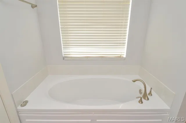 $479,000 | 816 Briar Lake Place, Columbia, IL 62236