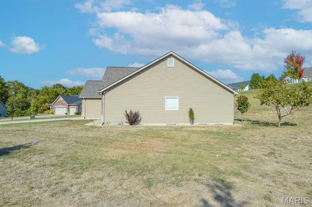 $479,000 | 816 Briar Lake Place, Columbia, IL 62236