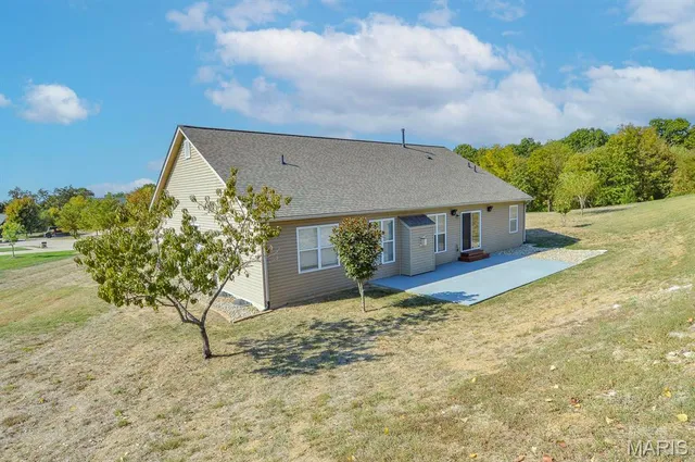 $455,000 | 816 Briar Lake Place, Columbia, IL 62236