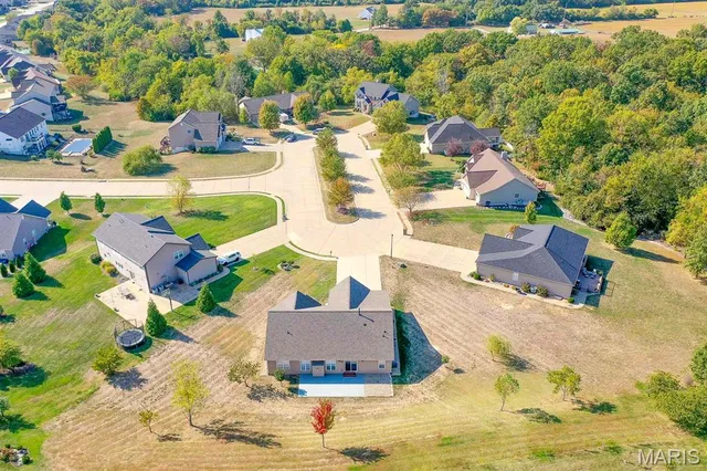 $479,000 | 816 Briar Lake Place, Columbia, IL 62236