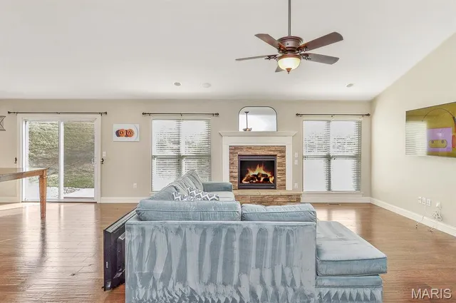 $479,000 | 816 Briar Lake Place, Columbia, IL 62236