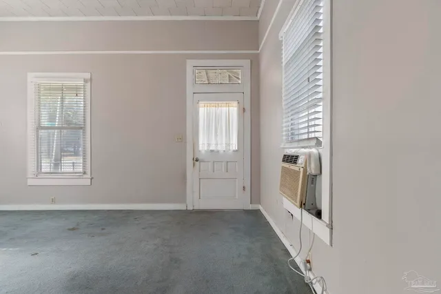 $300,000 | 796 South E Street, Pensacola, FL 32502