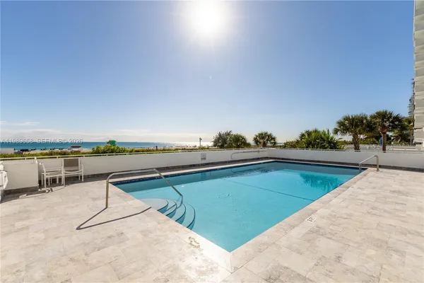 $5,000 | 401 Ocean Drive, Unit 918, Miami Beach, FL 33139