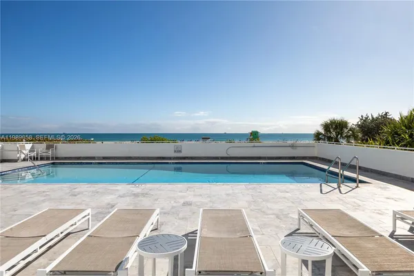 $5,000 | 401 Ocean Drive, Unit 918, Miami Beach, FL 33139