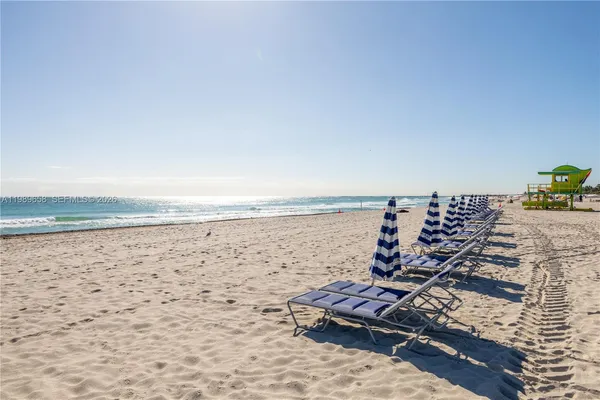 $5,000 | 401 Ocean Drive, Unit 918, Miami Beach, FL 33139