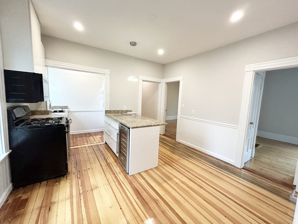 12 Buttonwood Street, Unit 1 Boston, MA 02125 - Photo 2 of 9