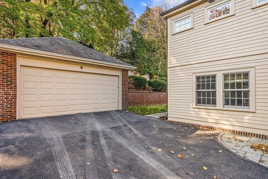 106 Clinton Road Brookline, MA 02445 - Photo 39 of 42