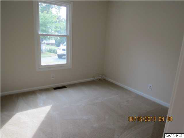 3 Deer Path Road Palmyra, VA 22963 - Photo 9 of 13 an empty room with a window