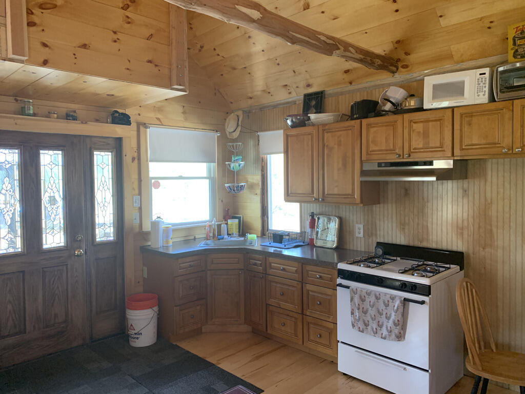4 Hill Top Road Medford, ME 04463 - Photo 10 of 71 9