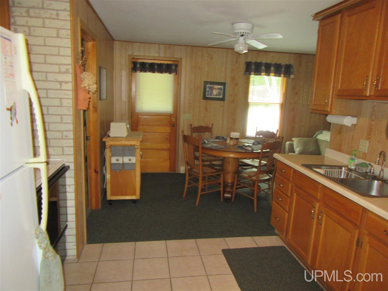 914 North Co Road Manistique, MI 49854 - Photo 10 of 20