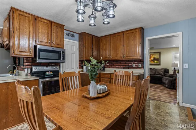 $299,000 | 11466 Cheyenne, Ste. Genevieve, MO 63670