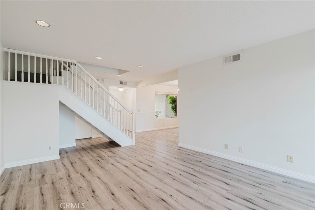11266 Key W Avenue, Unit 5 Porter Ranch, CA 91326 - Photo 4 of 34