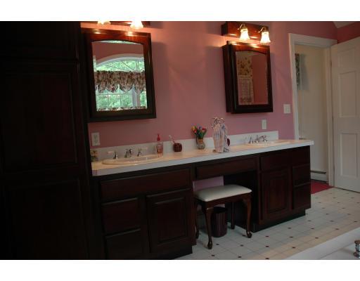 8 Chapel Hill Road Beverly, MA 01915 - Photo 9 of 11 Gallery Image 9