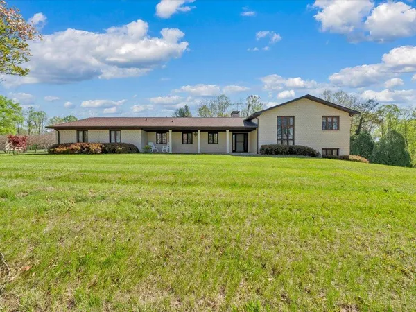 $299,999 | 32 Dori Drive, Bassett, VA 24055