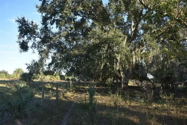 $3,750,000 | 13800 County Road 450, Umatilla, FL 32784