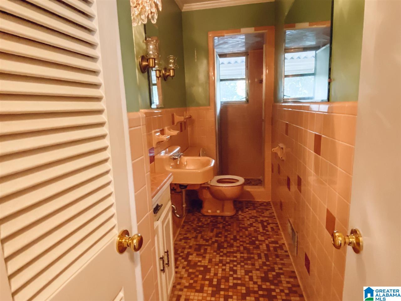 316 Crestview Road Anniston, AL 36207 - Photo 8 of 20