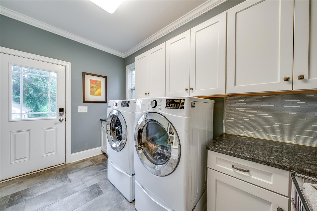 326 Pershing Road Raleigh, NC 27608 - Photo 27 of 30 Photo 27