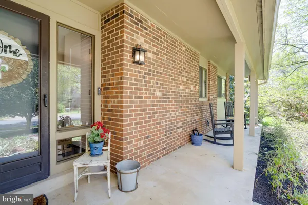 $919,888 | 9615 Tinsmith Lane, Burke, VA 22015