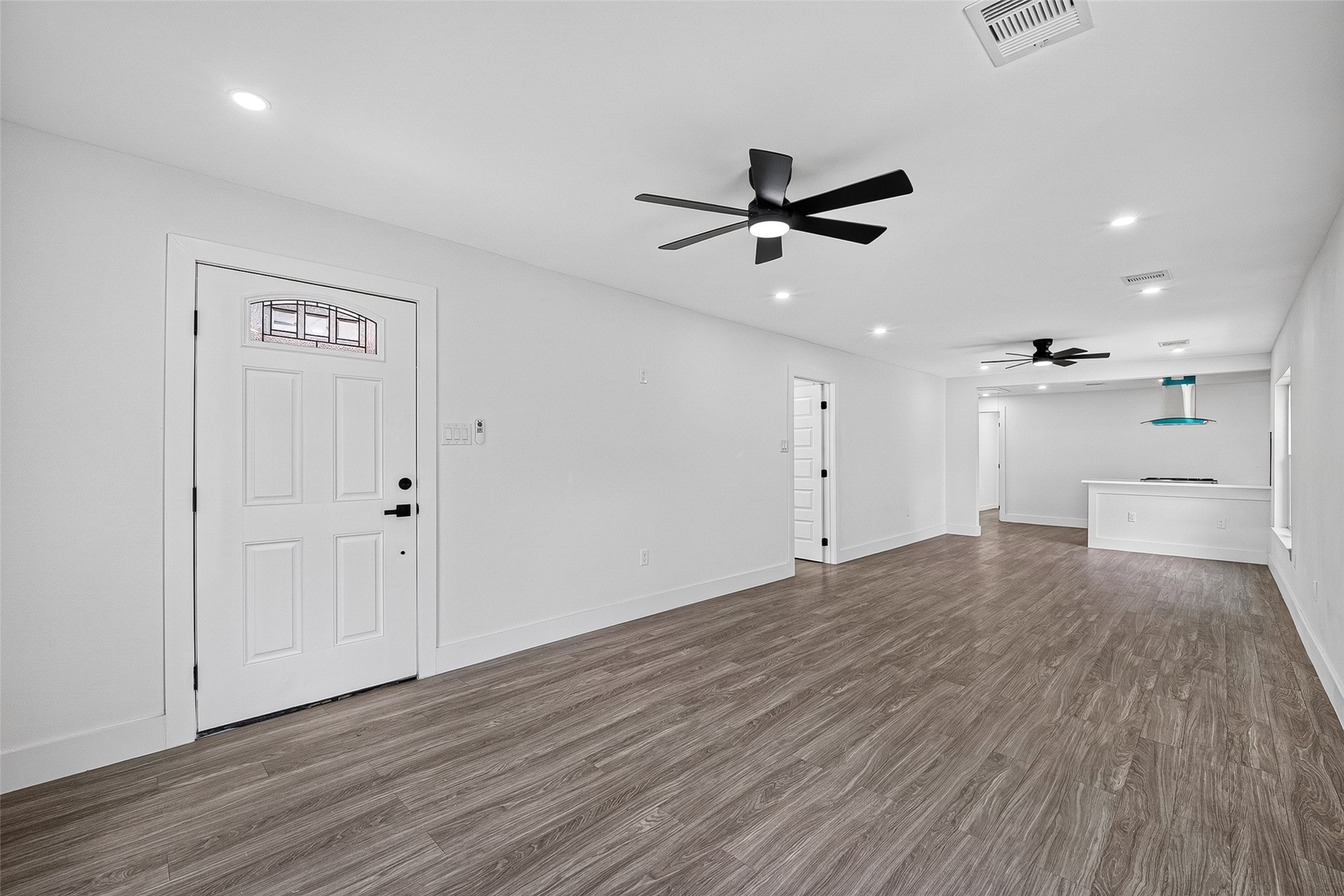 106 South 9th Street Highlands, TX 77562 - Photo 9 of 50