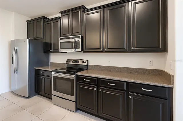 $2,950 | 2037 Lake Side Avenue, Davenport, FL 33837