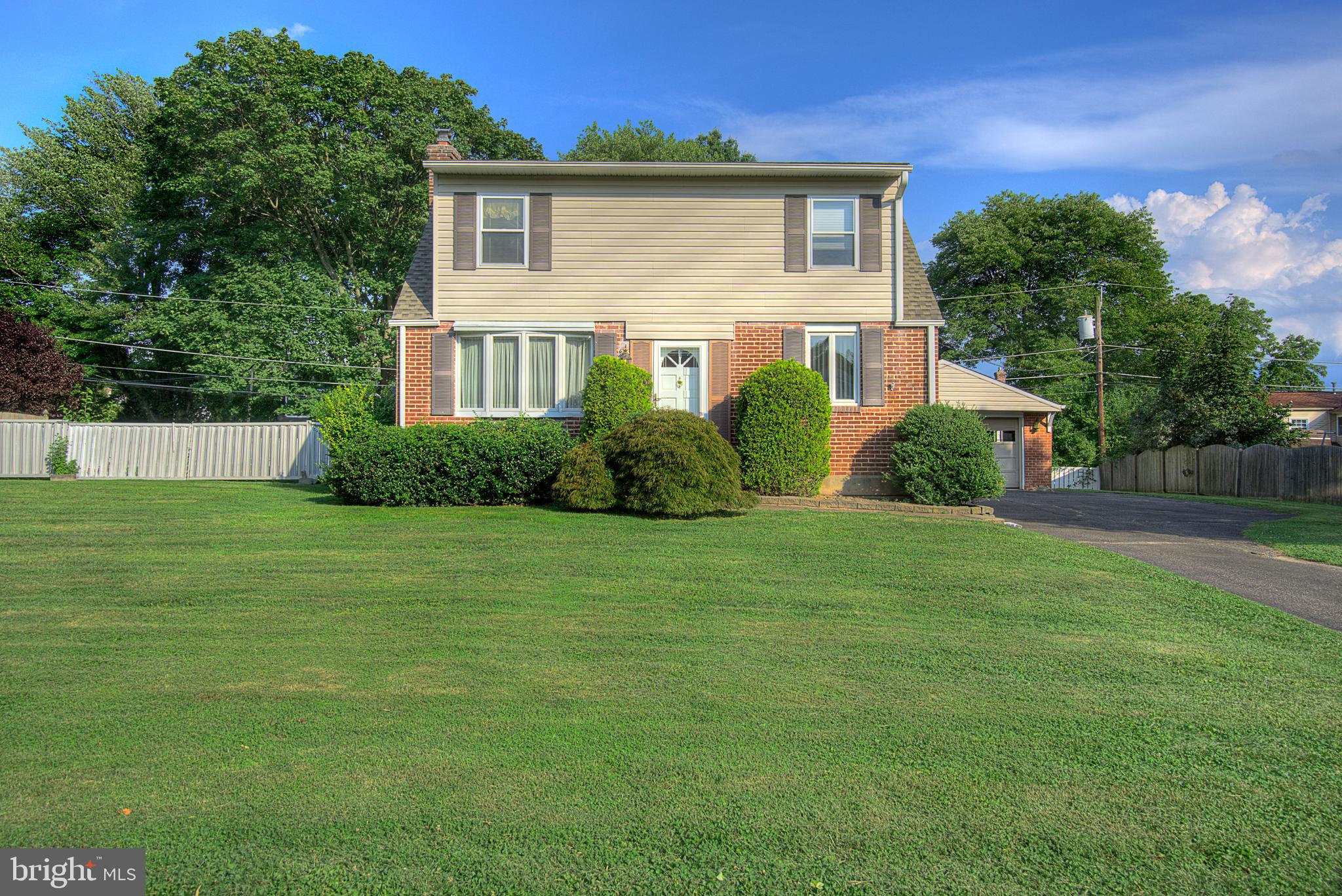 619 Aintree Road Hatboro, PA 19040 - Photo 1 of 22 Gallery Image 1