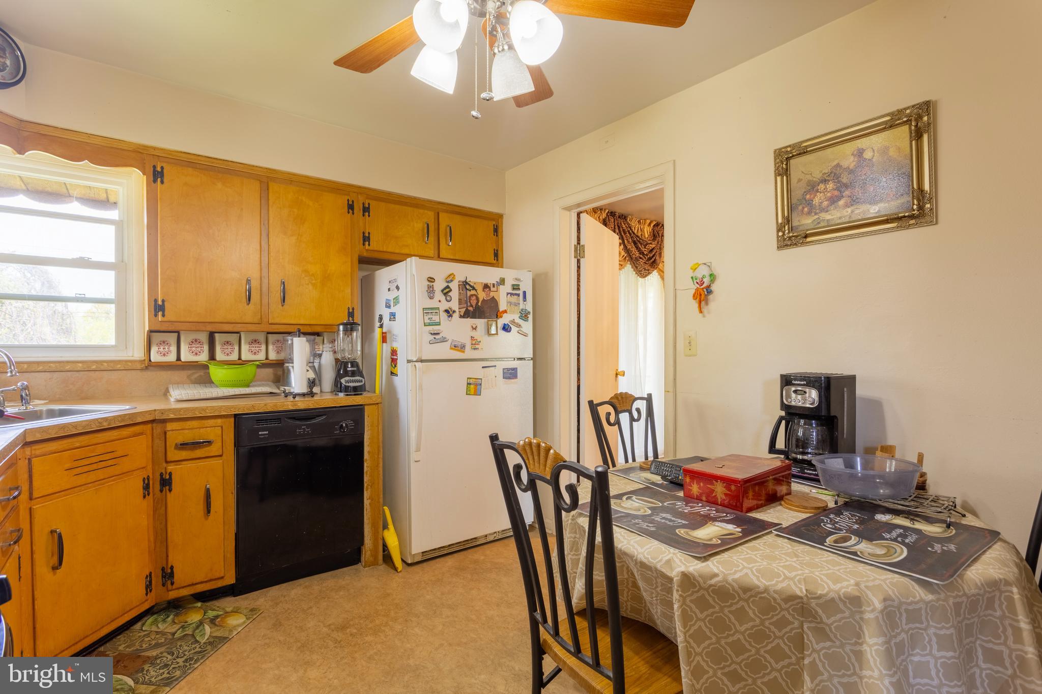 6607 Baythorne Road Baltimore, MD 21209 - Photo 11 of 42