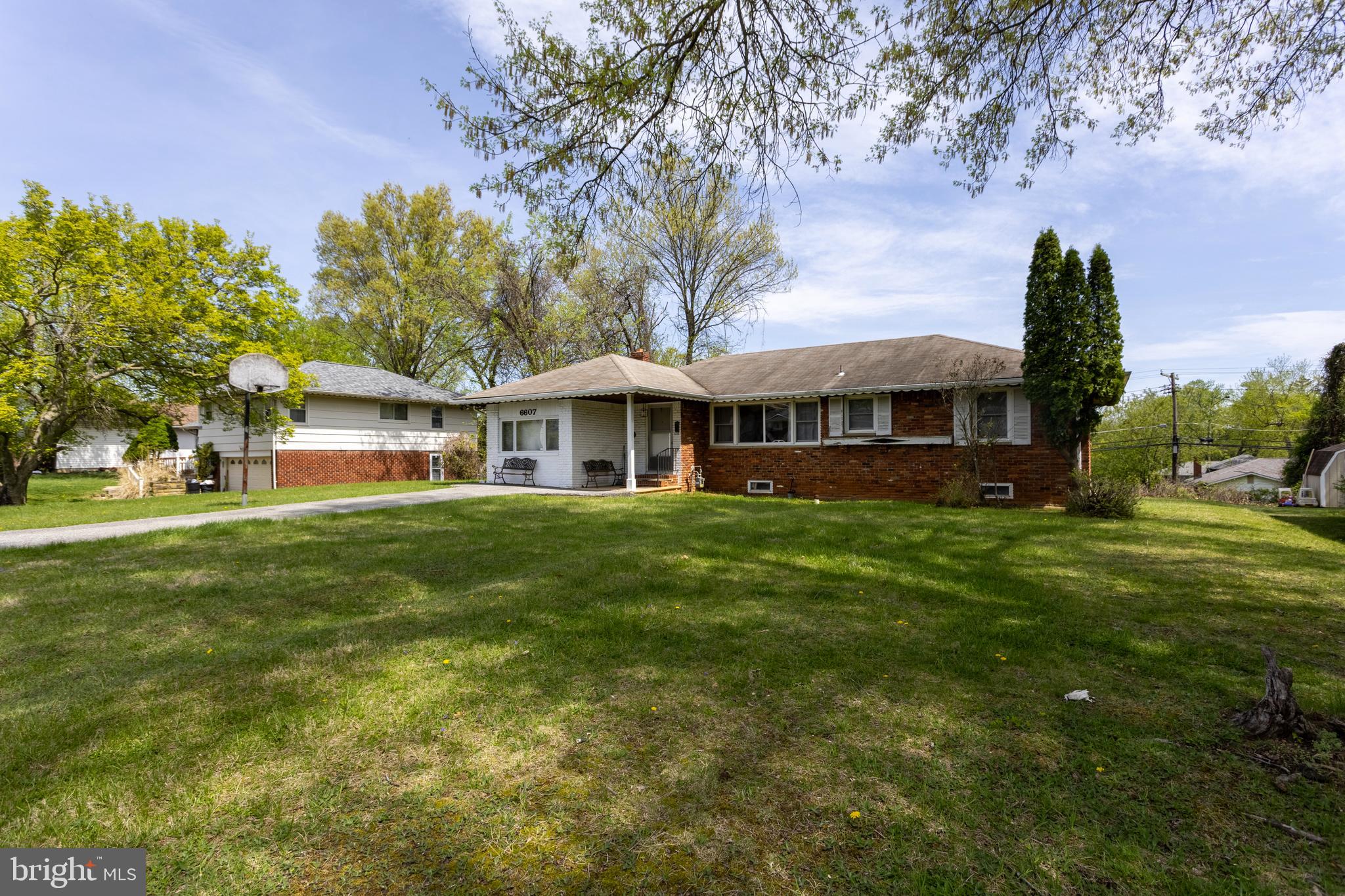 6607 Baythorne Road Baltimore, MD 21209 - Photo 2 of 42