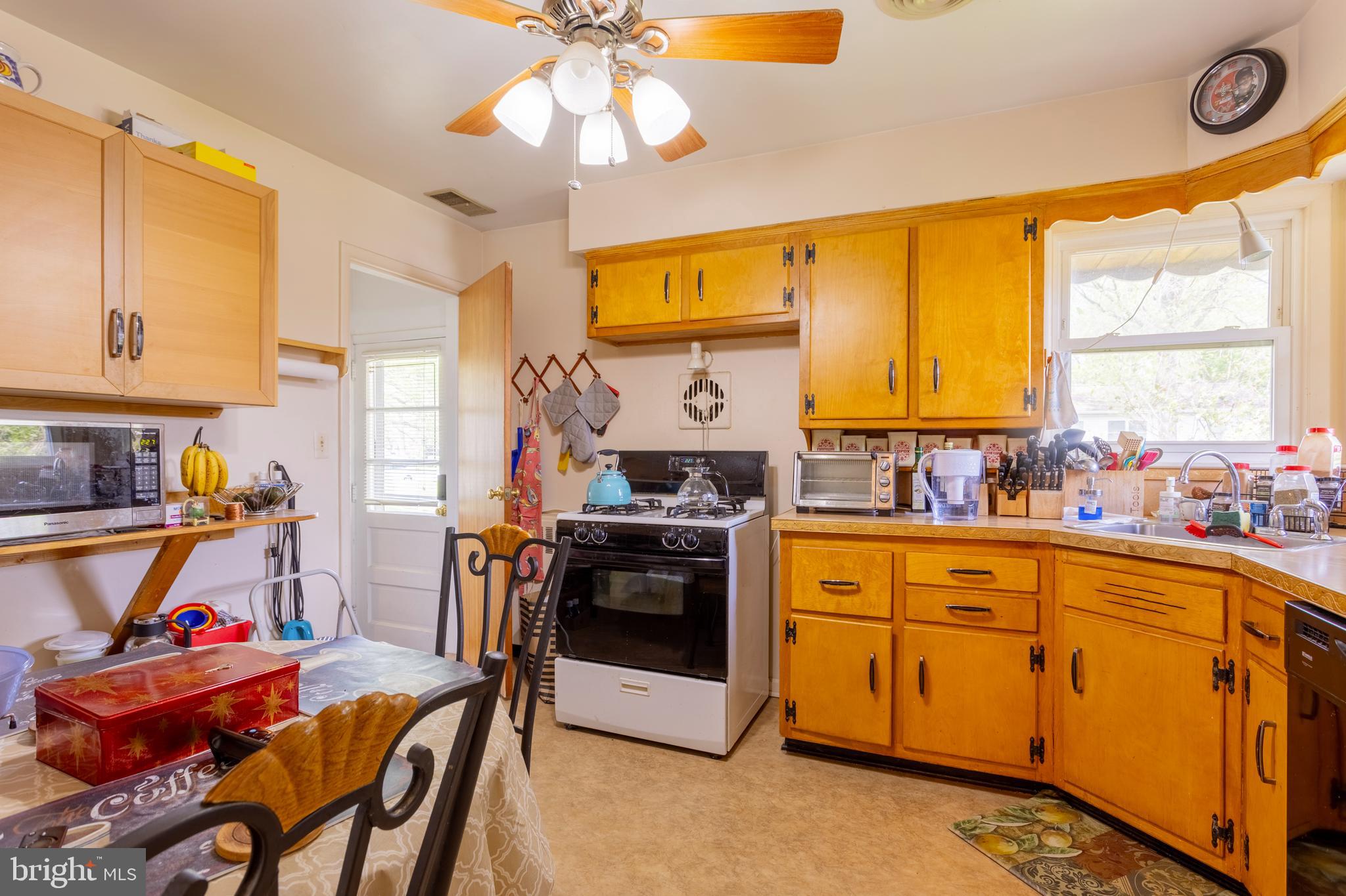 6607 Baythorne Road Baltimore, MD 21209 - Photo 10 of 42