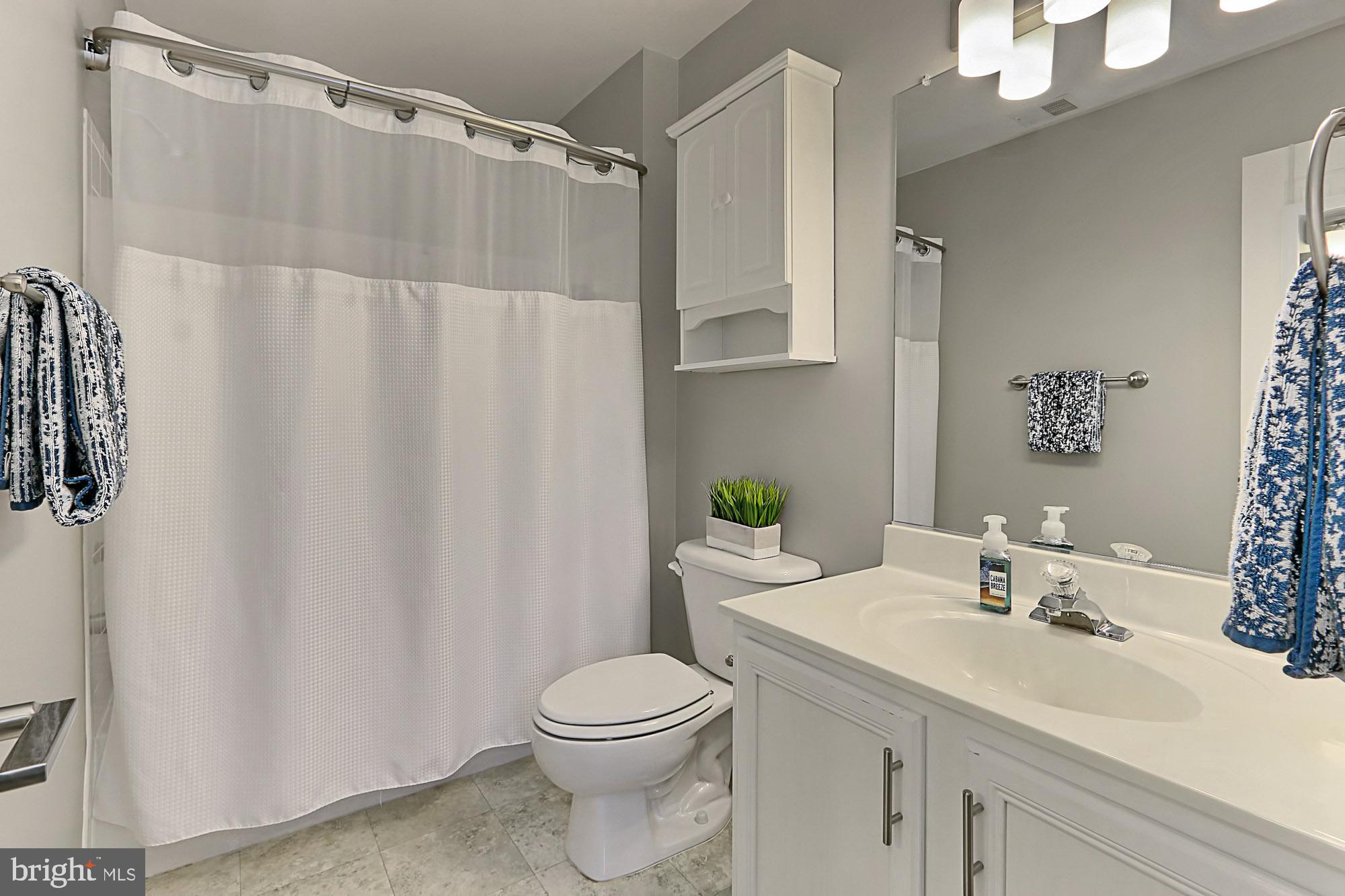 34 West Glebe Road Alexandria, VA 22305 - Photo 26 of 41 Master Bath