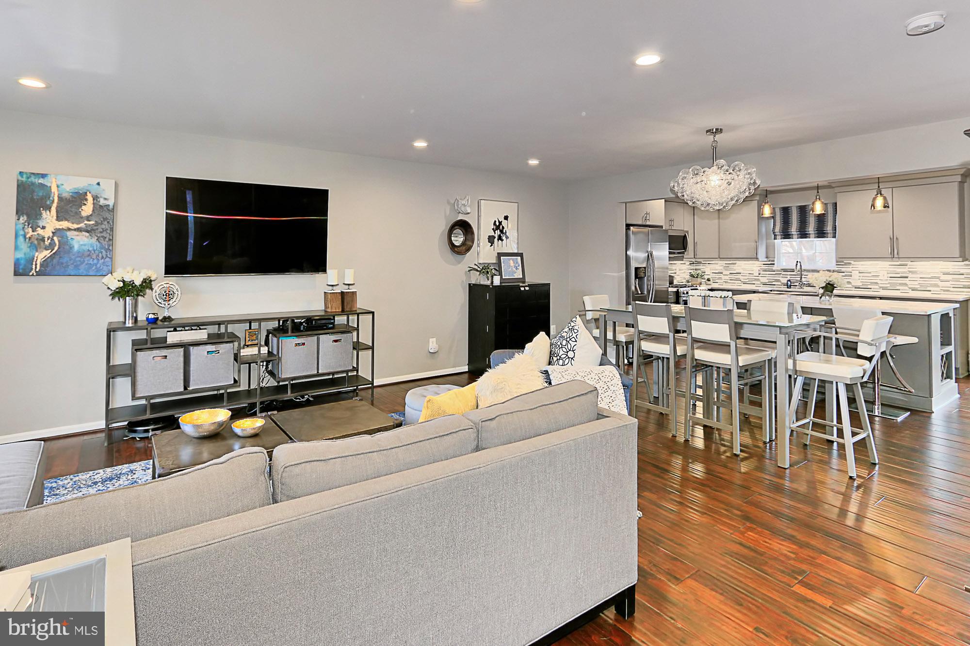 34 West Glebe Road Alexandria, VA 22305 - Photo 41 of 41 Bright Open Floor Plan