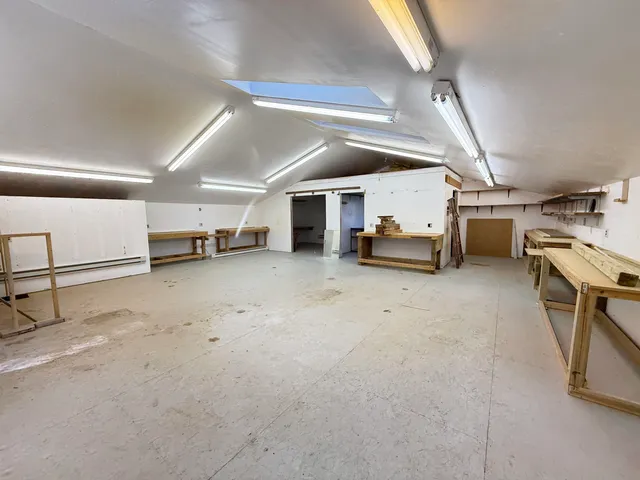 a view of a storage & utility room