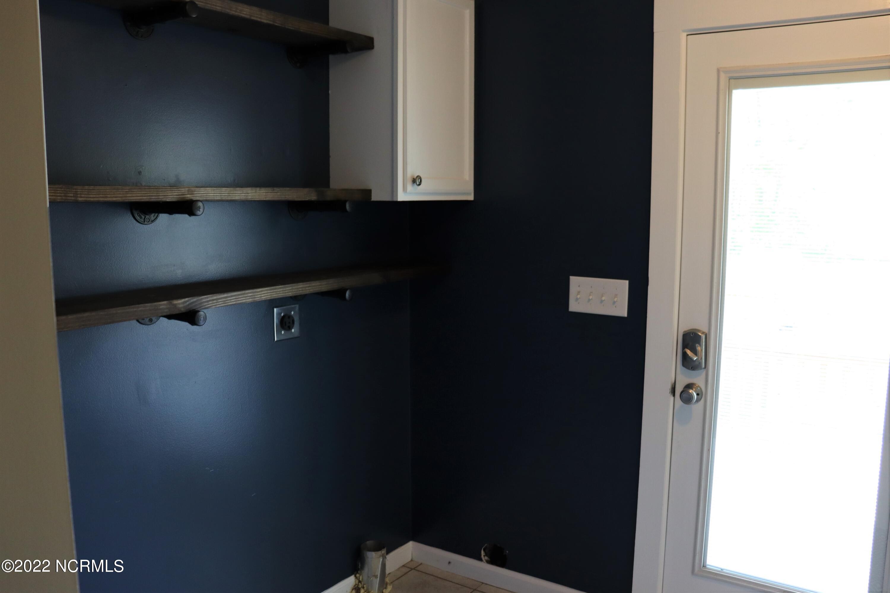 2571 East Boiling Spring Road Southport, NC 28461 - Photo 20 of 24 Laundry