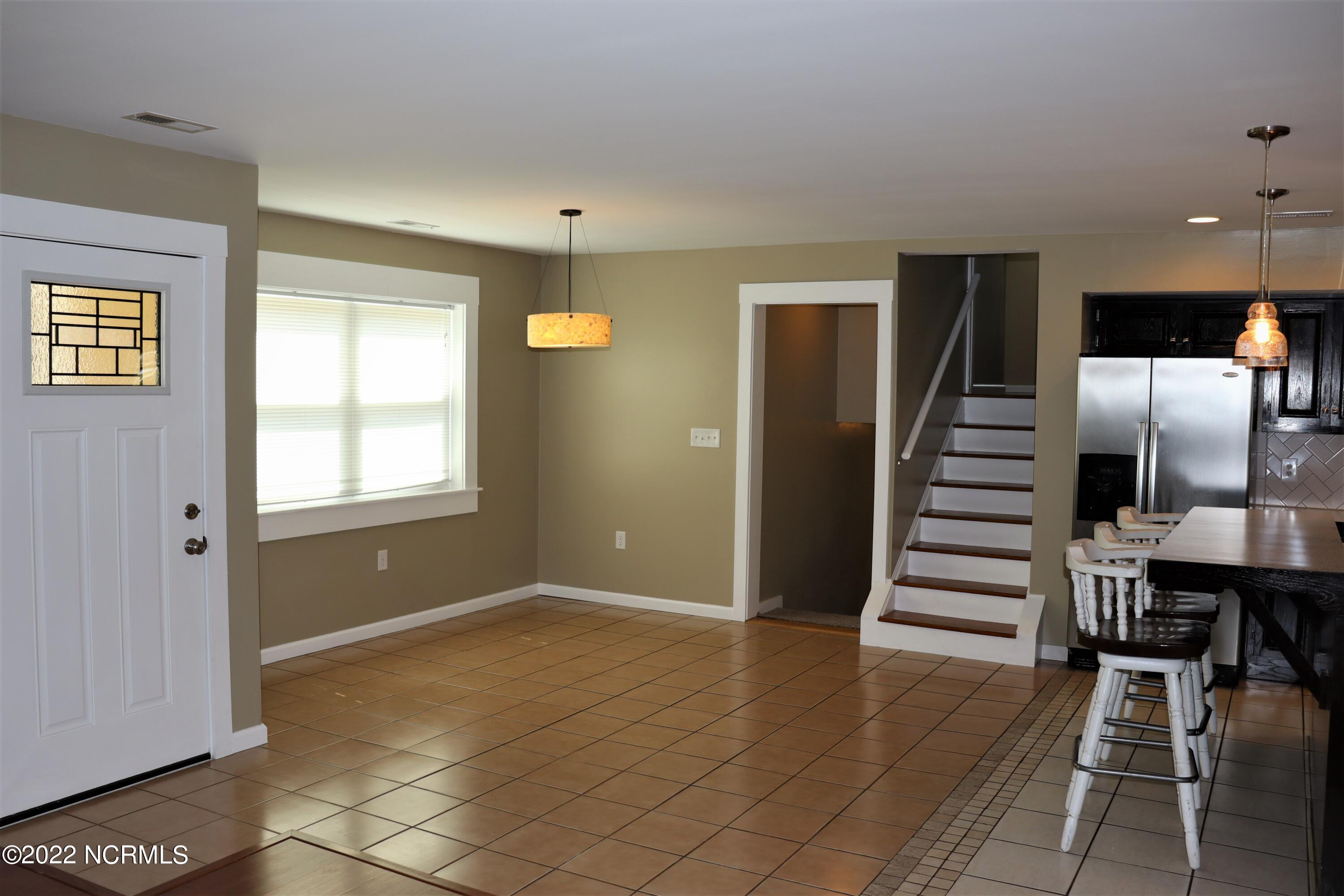 2571 East Boiling Spring Road Southport, NC 28461 - Photo 5 of 24 Dining