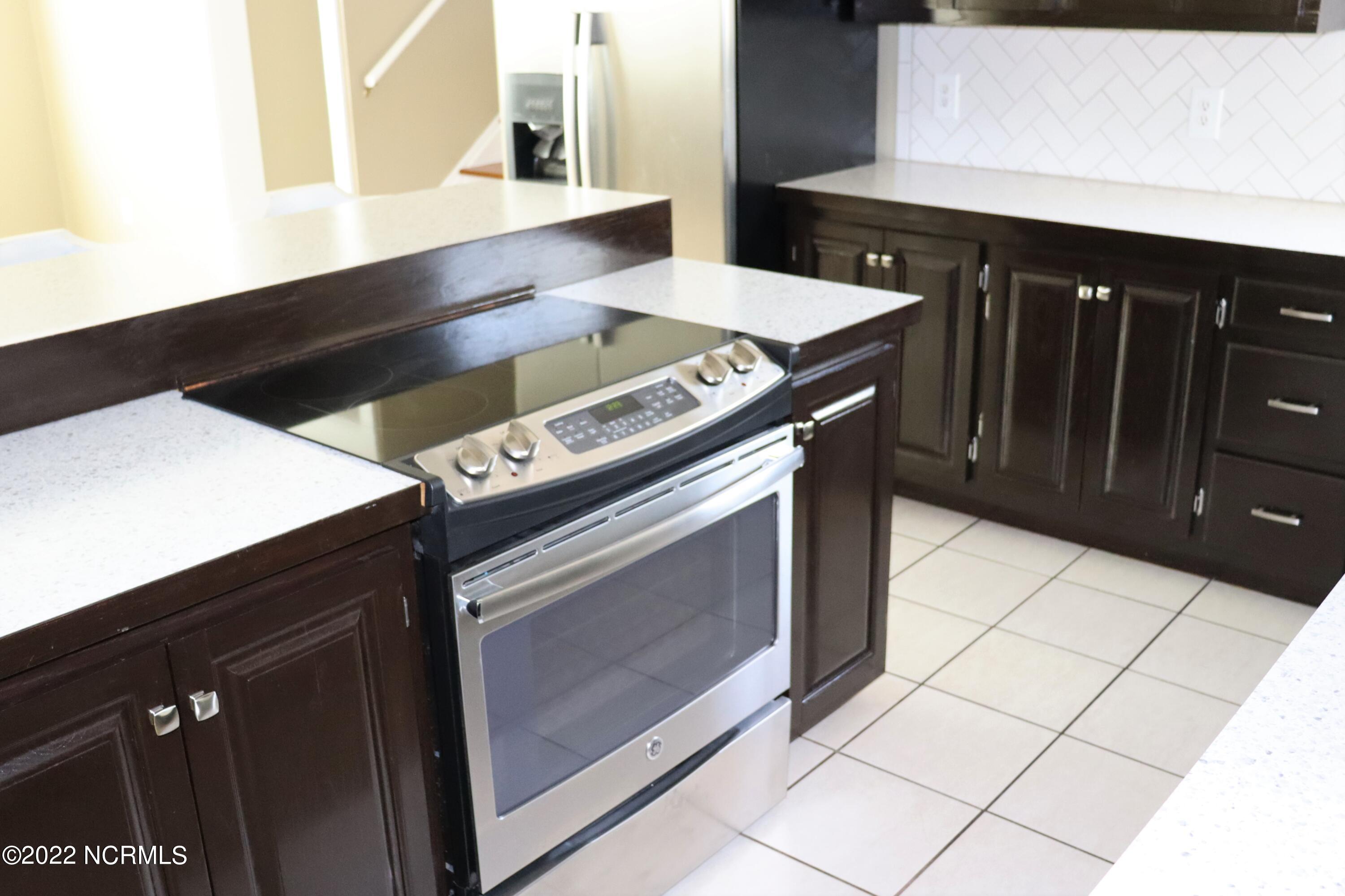 2571 East Boiling Spring Road Southport, NC 28461 - Photo 8 of 24 Kitchen2
