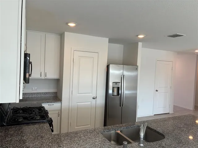 $2,300 | 2840 Eppright Drive, Little Elm, TX 75068