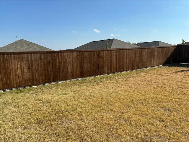$2,300 | 2840 Eppright Drive, Little Elm, TX 75068