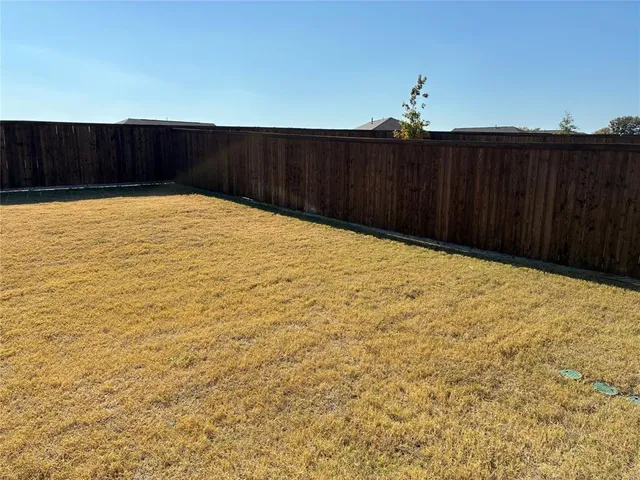 $2,300 | 2840 Eppright Drive, Little Elm, TX 75068