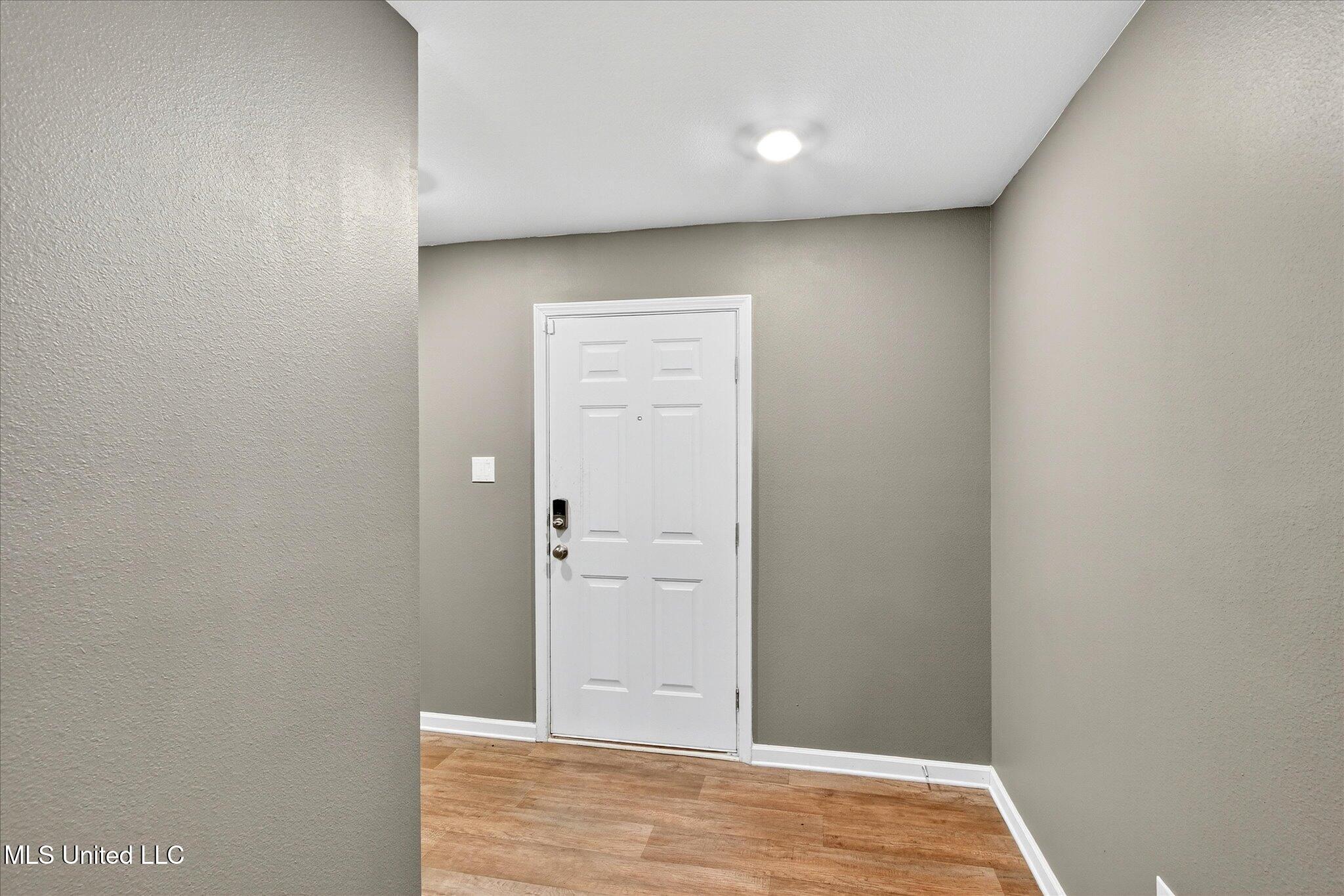 2117 Toulouse Street Ocean Springs, MS 39564 - Photo 6 of 62 06-006