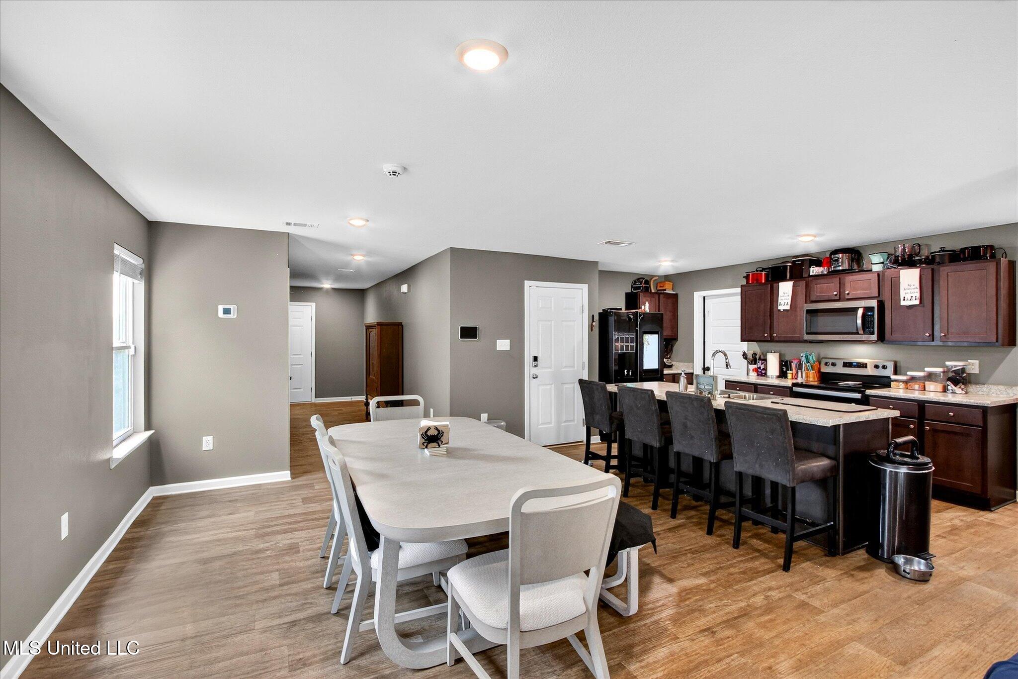 2117 Toulouse Street Ocean Springs, MS 39564 - Photo 9 of 62 09-009