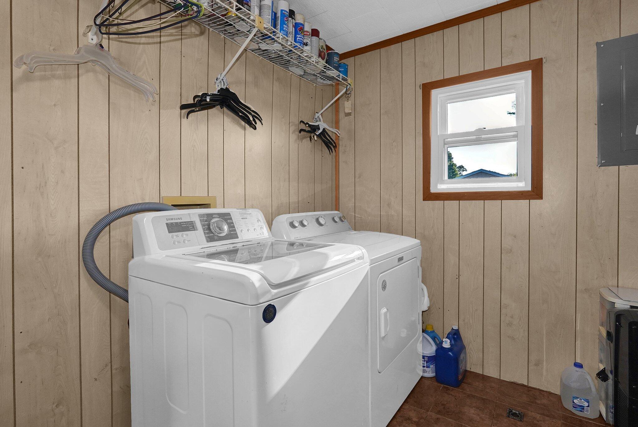 5137 Castle Road Johnstown, OH 43031 - Photo 34 of 66 Laundry
