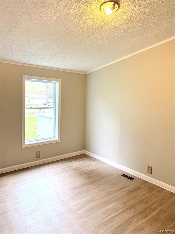 7033 East Mt Morris Road Mount Morris, MI 48458 - Photo 9 of 20