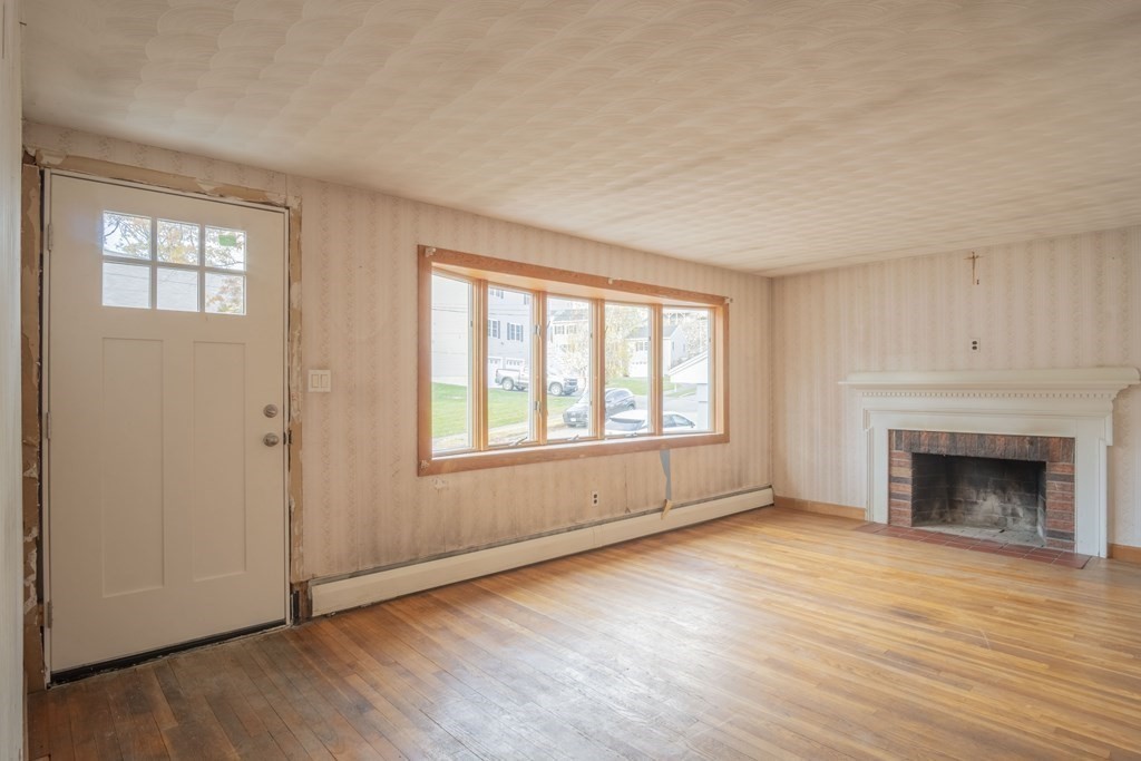 17 Sunset Road Lynn, MA 01904 - Photo 6 of 19 Gallery Image 6