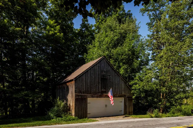 $1,895,000 | 425 Camby Road, Millbrook, NY 12545