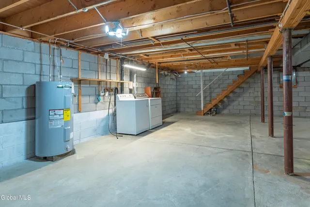 $459,900 | 38 Joy Drive, Colonie, NY 12211