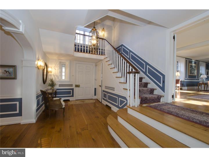 772 Darby Paoli Road Berwyn, PA 19312 - Photo 2 of 25 Foyer