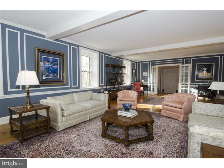 772 Darby Paoli Road Berwyn, PA 19312 - Photo 4 of 25 Living Room