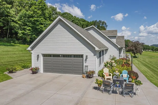 $599,000 | 26934 Meadowlark Lane, Richland Center, WI 53581
