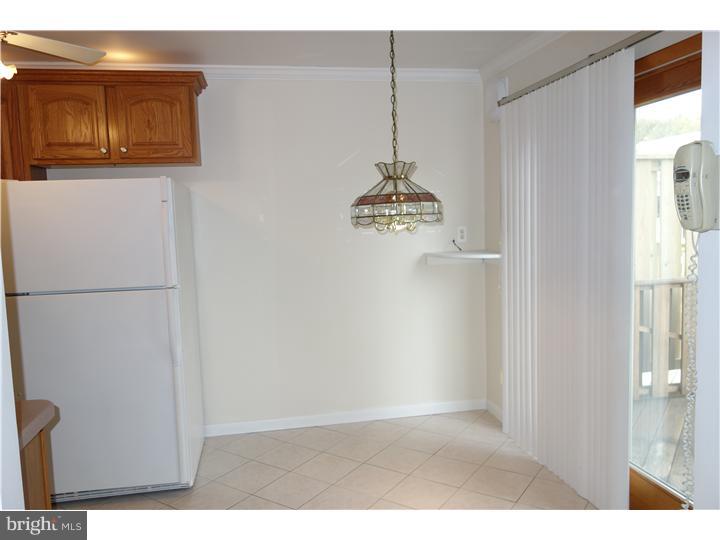 12534 Richton Road Philadelphia, PA 19154 - Photo 9 of 23 Kitchen