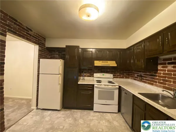 $275,000 | 2815 Whitemarsh Place, Lower Macungie Township, PA 18062